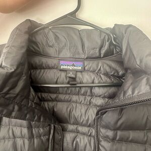 Patagonia women’s black coat